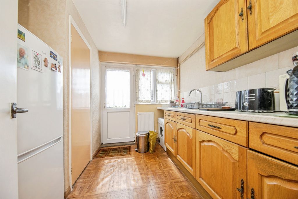 Property photo 3 of 16