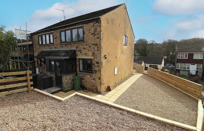 Property photo 2 of 17