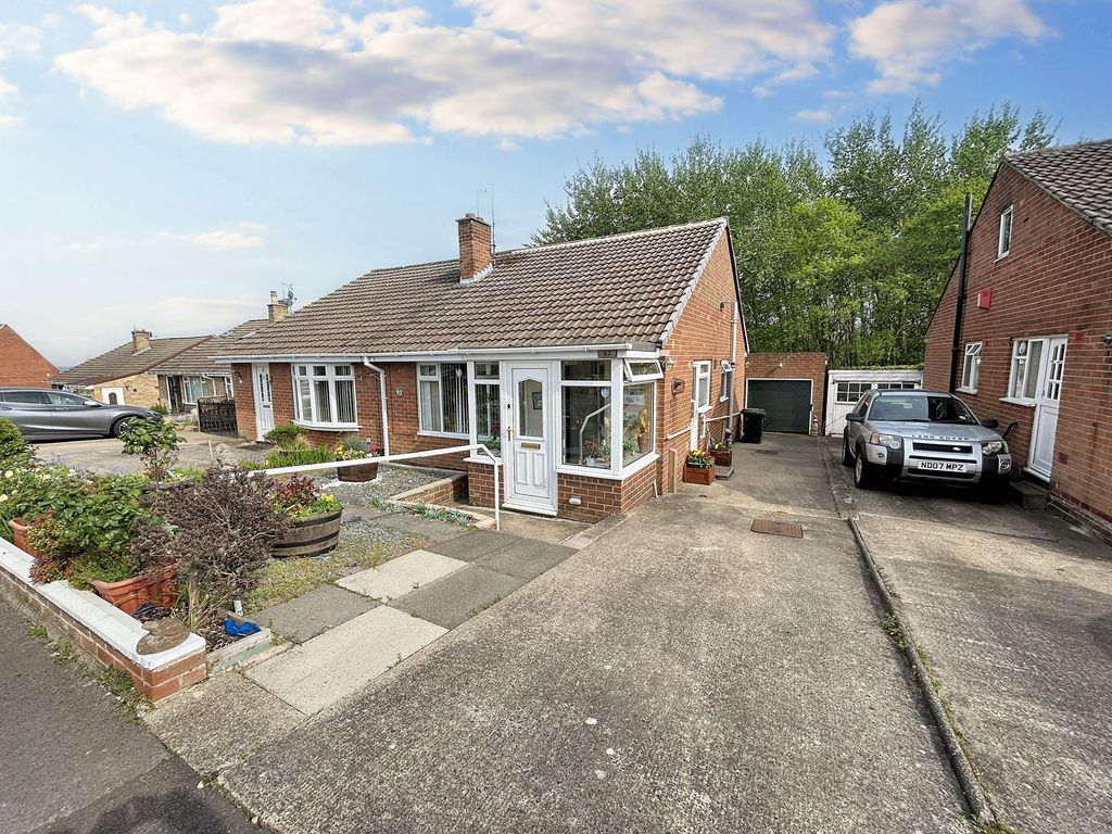 Property photo 2 of 25