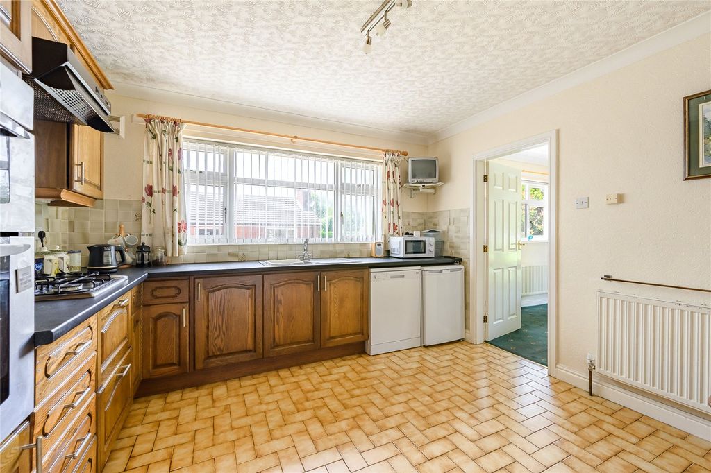 Property photo 2 of 42 Picture No. 19
