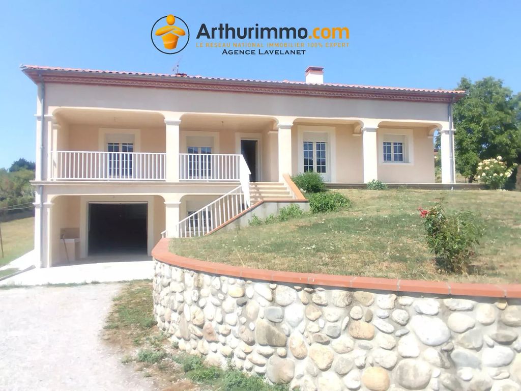 Property photo 1 of 17 Spacious 4-Bedroom House With Mountain Views In Saint-Pierre-De-Rivière