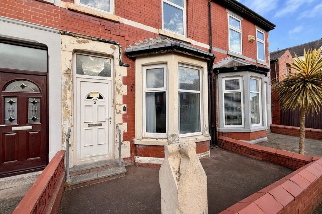 Property photo 2 of 5