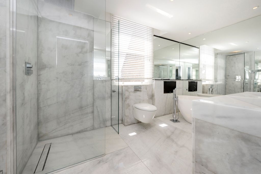 Property photo 2 of 9 6@17 Queens Gate Place-5180.Jpg