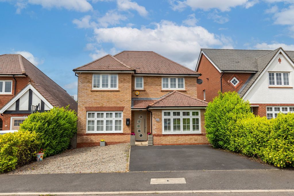 Property photo 1 of 33