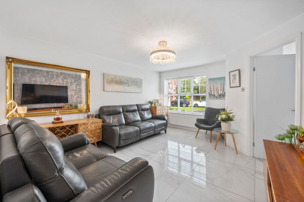 Property photo 2 of 37