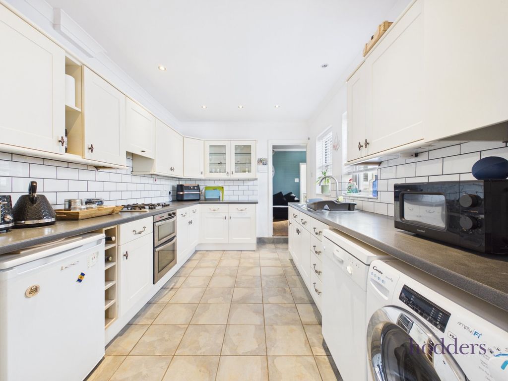 Property photo 2 of 26 Picture No. 03