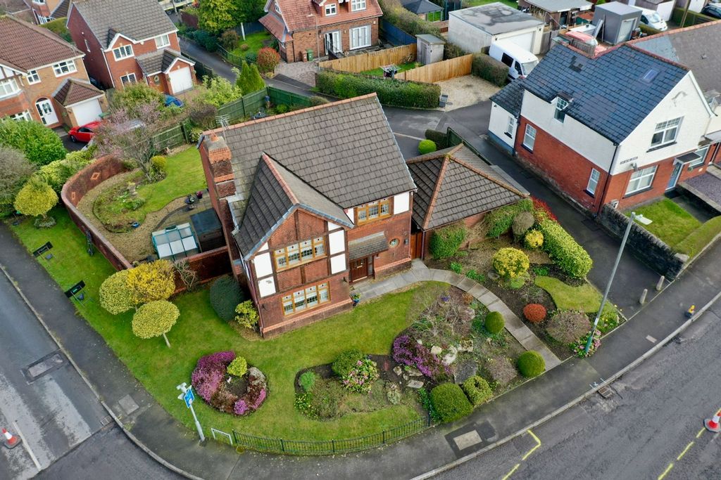 Property photo 1 of 45