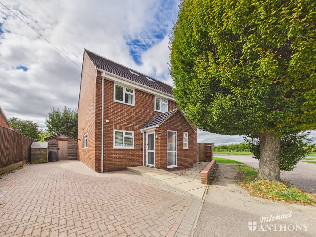 Property photo 1 of 24 Cam03852G0-Pr0812-Still003