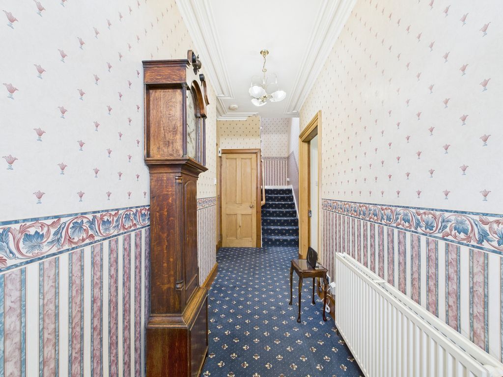 Property photo 3 of 41