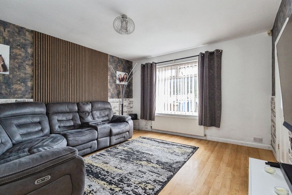 Property photo 3 of 16 Living Room