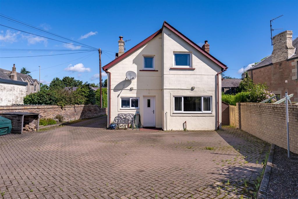 Property photo 2 of 22 Alexander_Cottage-7.Jpg