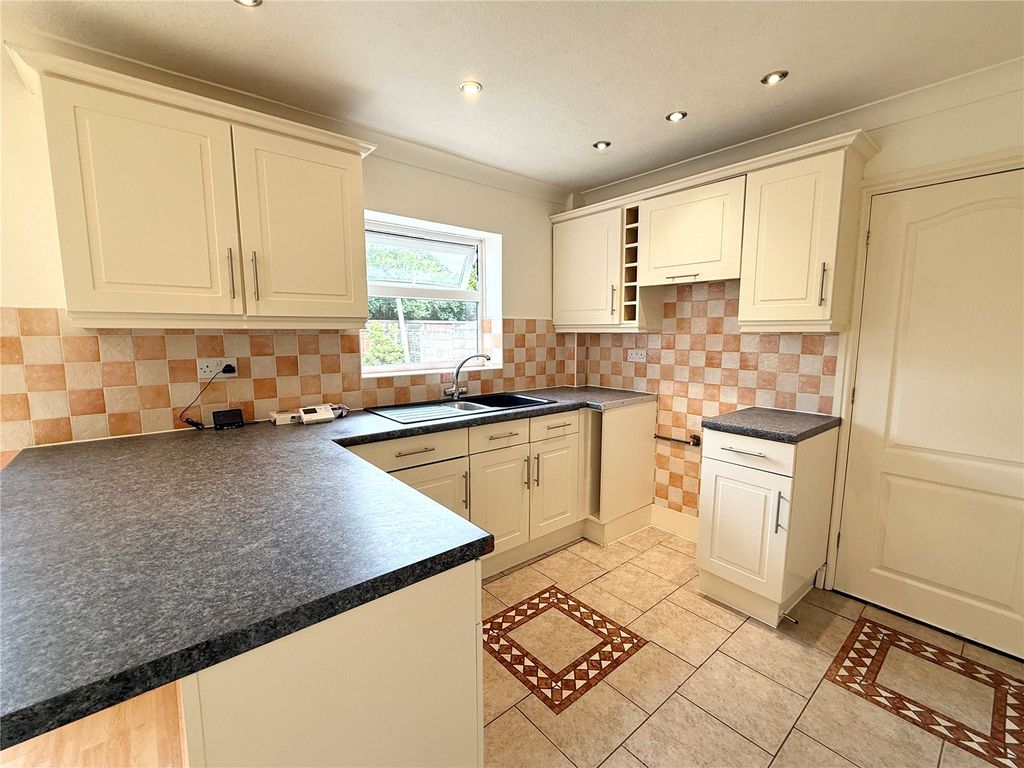 Property photo 2 of 19 Picture No. 06