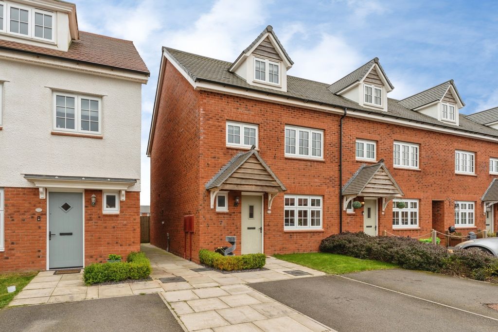 Property photo 1 of 32 Pbox-Img.Jpg