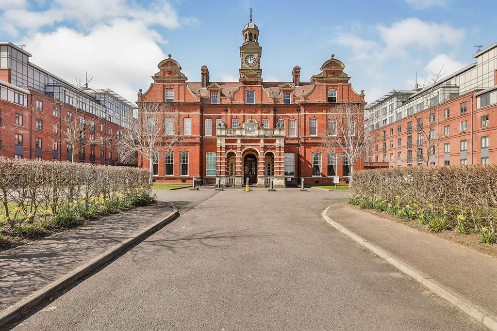 Property photo 1 of 16 Image