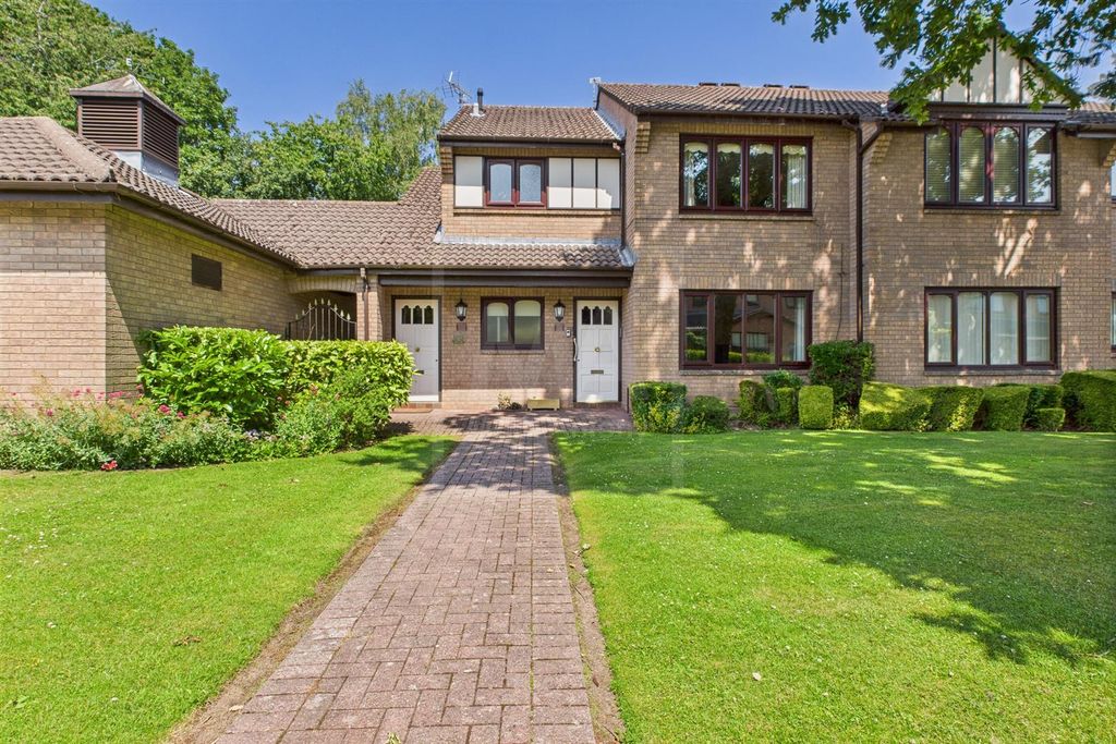 Property photo 1 of 15 Exterior