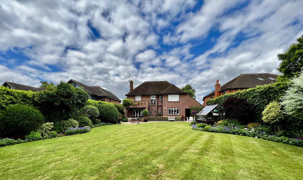 Property photo 2 of 31