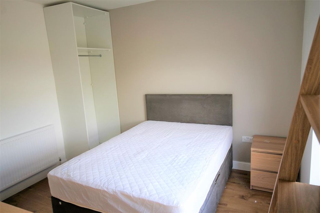 Property photo 3 of 14 176Mose7.Jpg