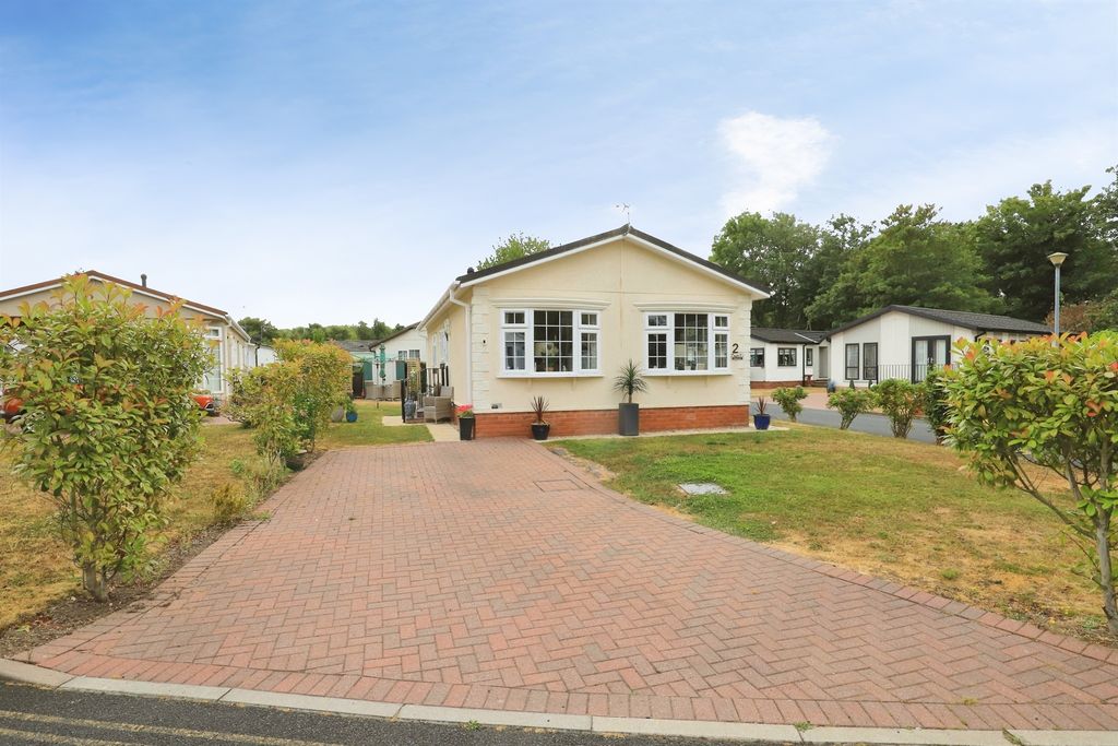 Property photo 2 of 19