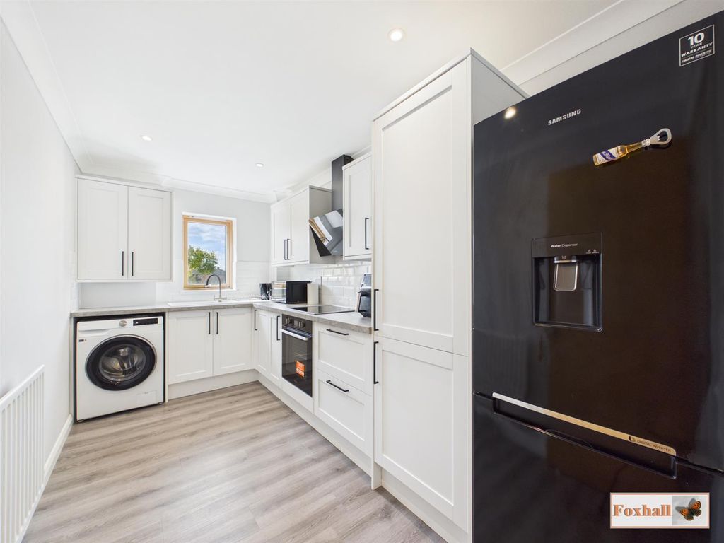 Property photo 3 of 16 Kitchen