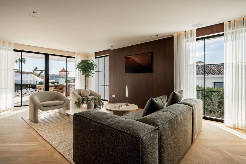 Property photo 3 of 46 Image