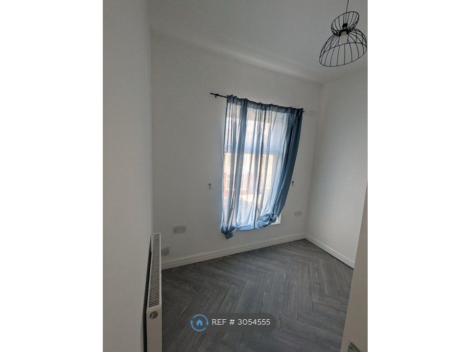 Property photo 3 of 7 Second Bedroom