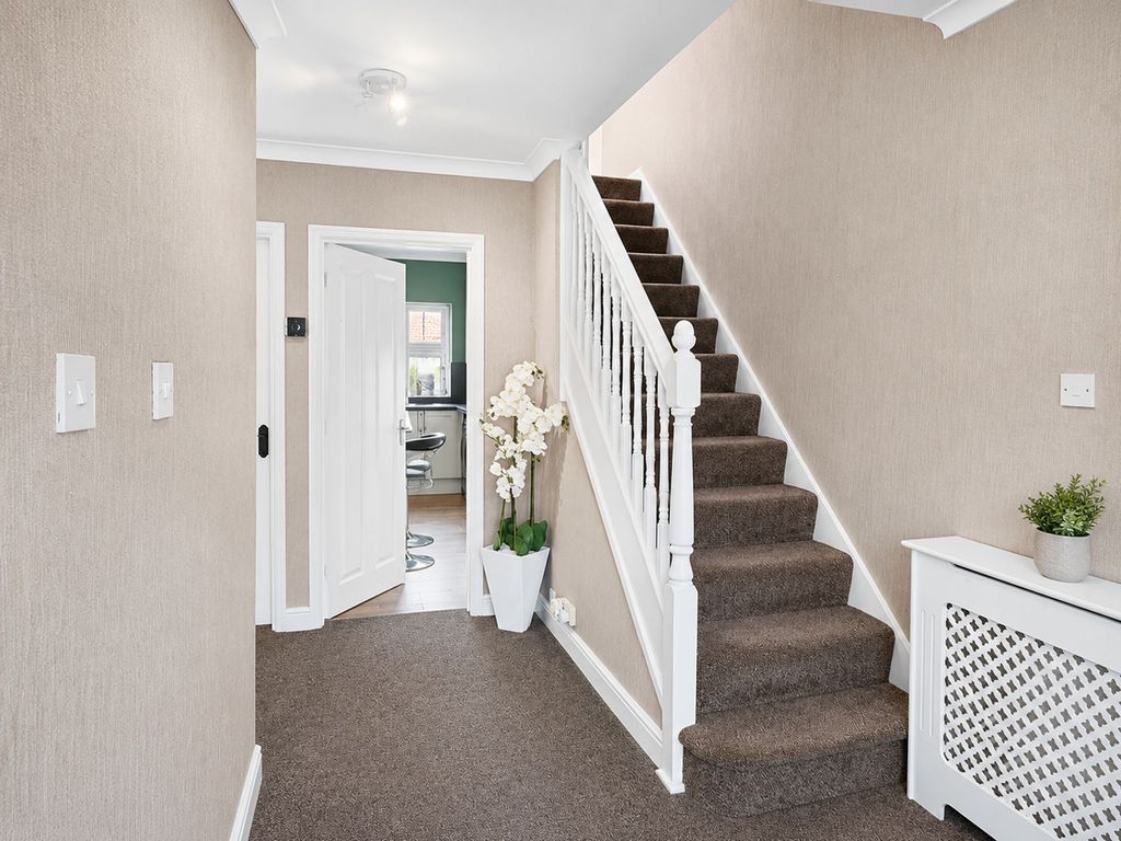Property photo 2 of 13 Hallway