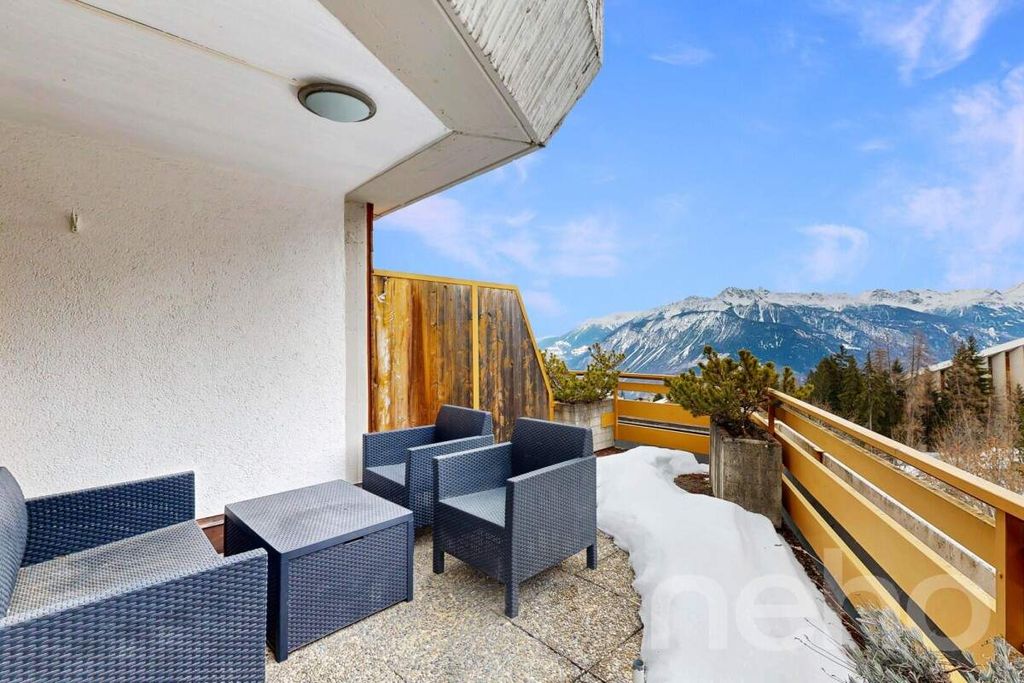 Property photo 3 of 12