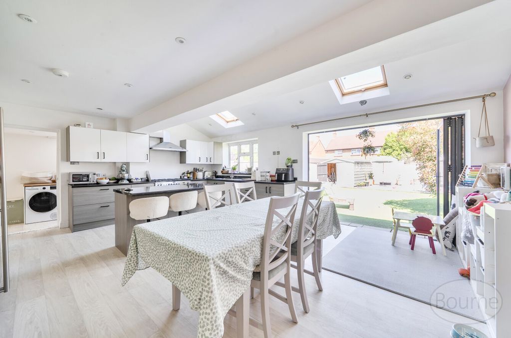 Property photo 3 of 12 83Cac2A3-2E4B-45E...