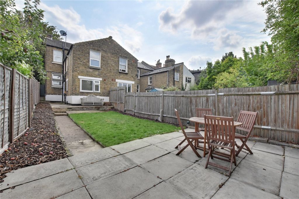 Property photo 1 of 16 Picture No. 14