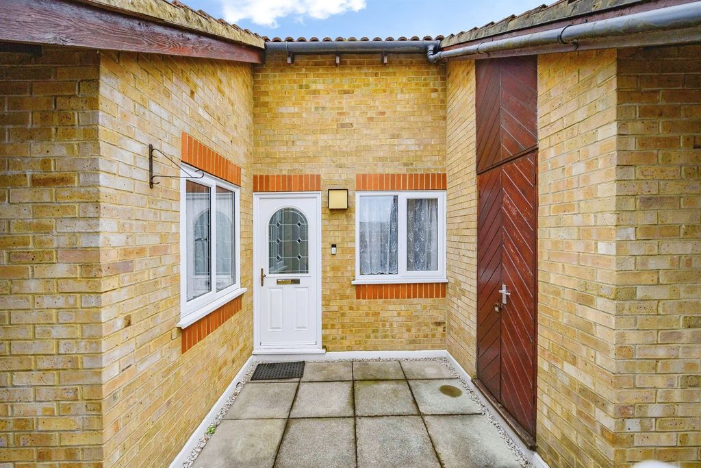 Property photo 1 of 1