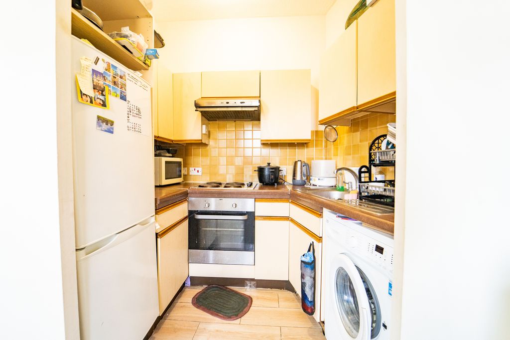 Property photo 3 of 5