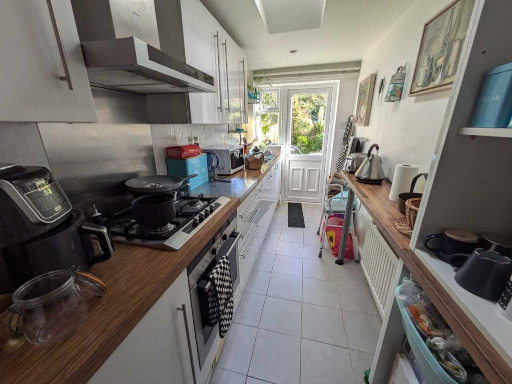 Property photo 3 of 9 Picture No. 05