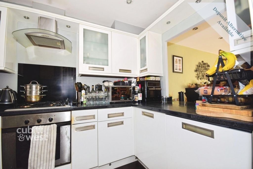 Property photo 1 of 12 Kitchen