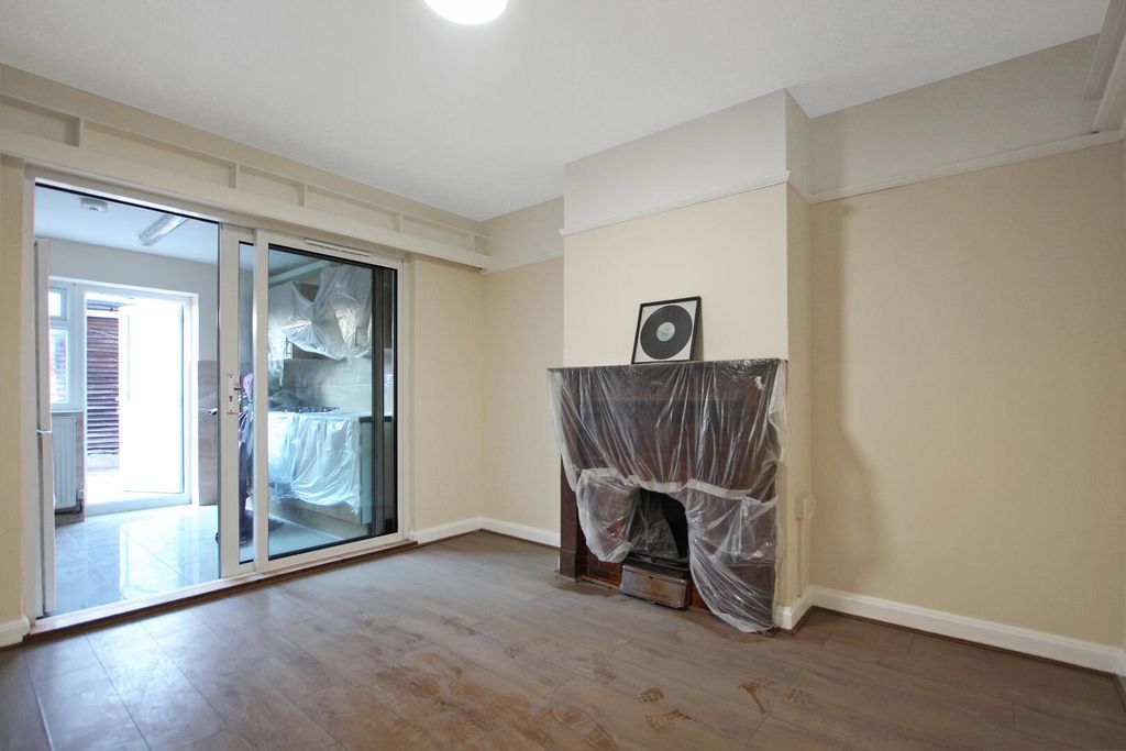 Property photo 2 of 8 Living Room