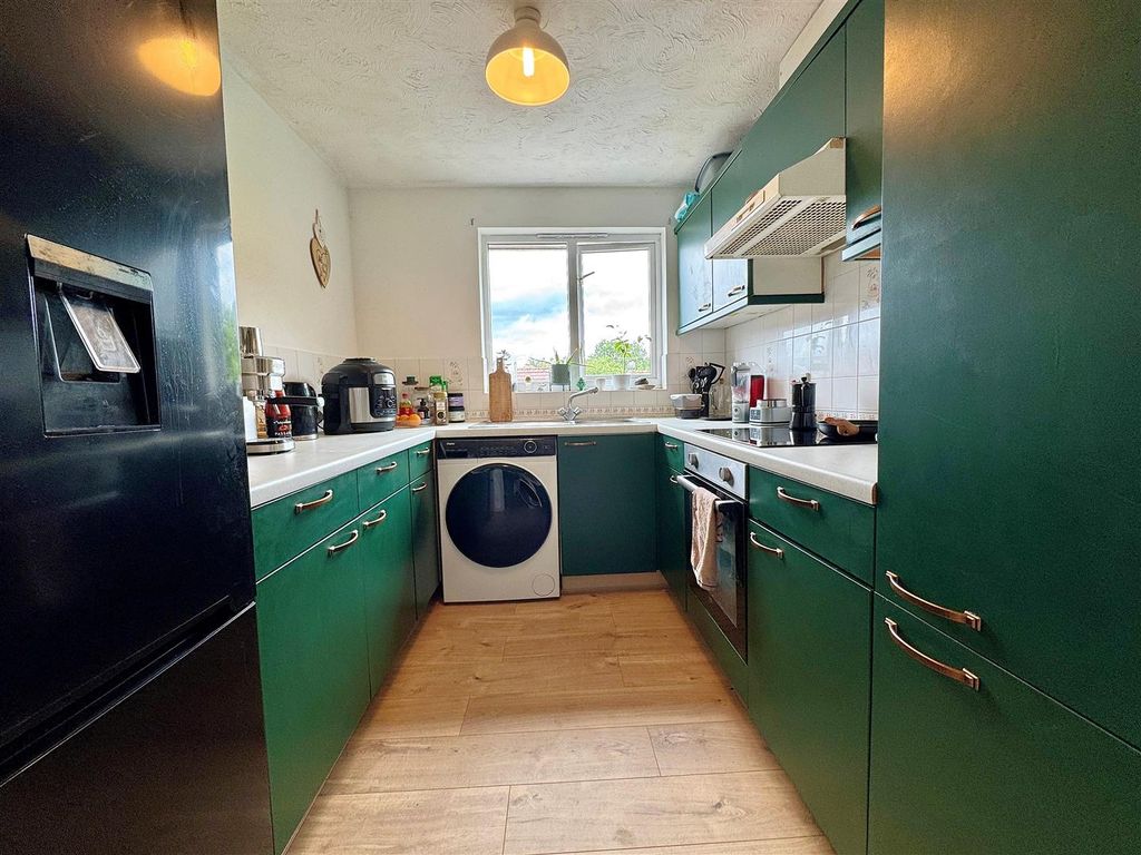Property photo 2 of 6 Kitchen 2.Jpg