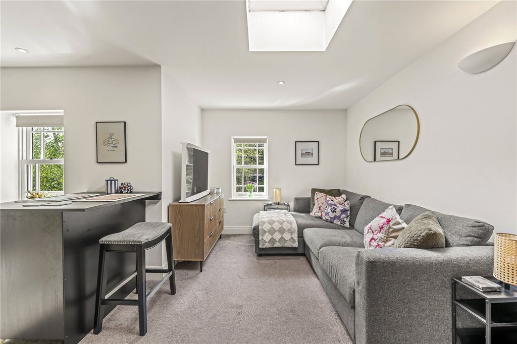 Property photo 2 of 5 Picture No. 16