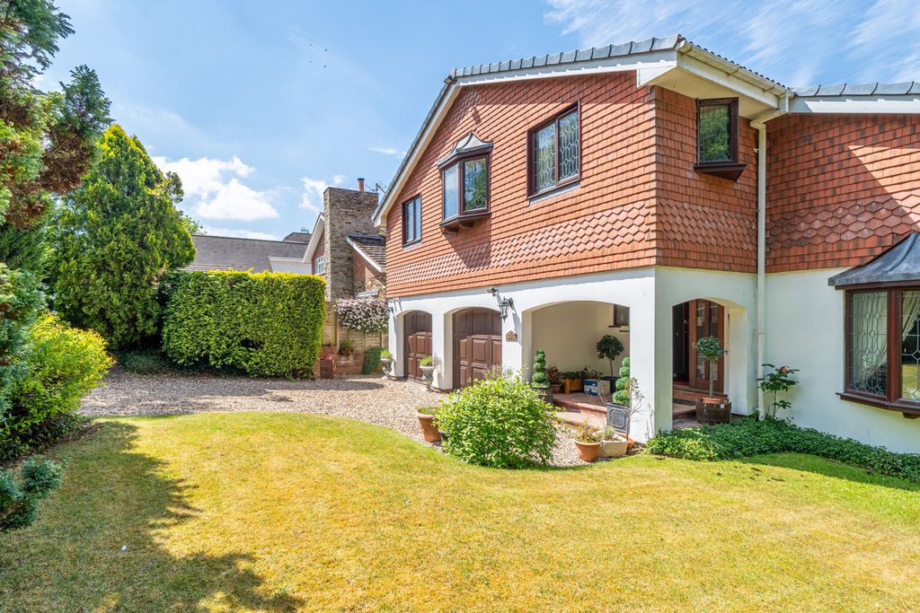Property photo 3 of 45
