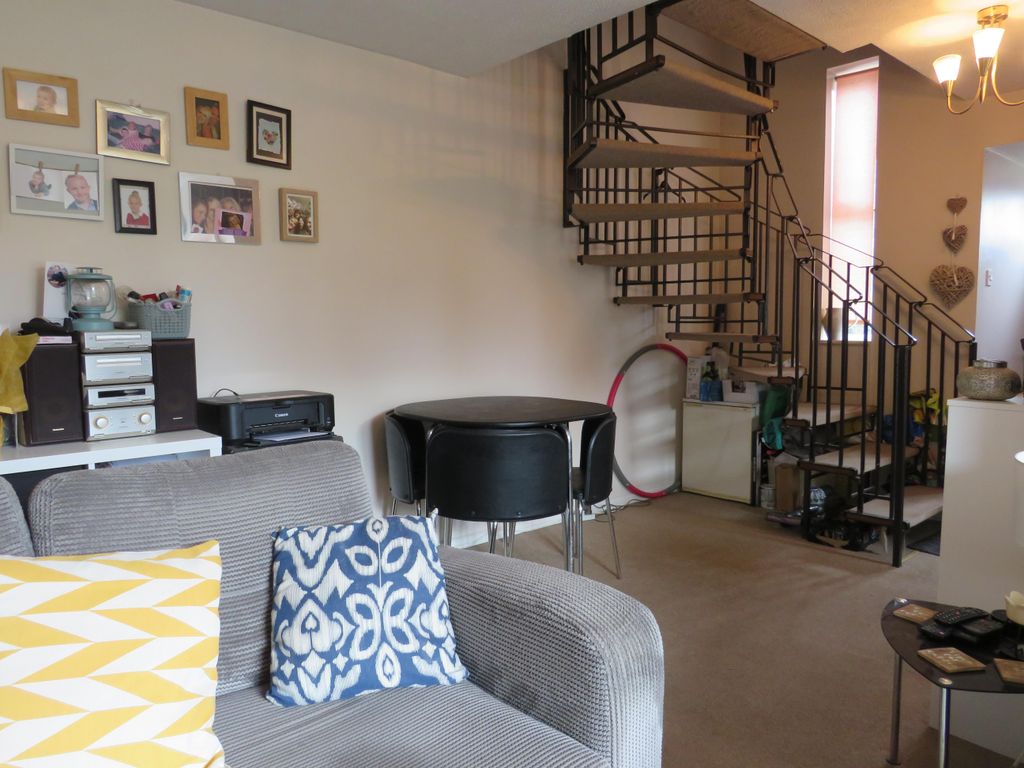 Property photo 3 of 8 Image