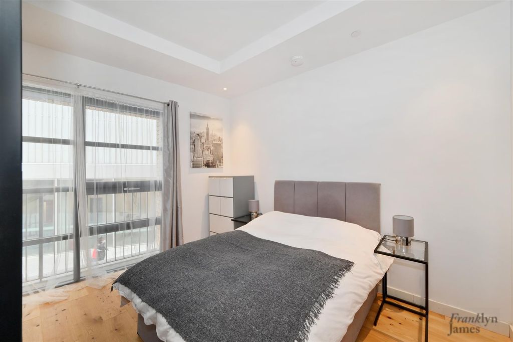 Property photo 2 of 9 Astell-House (5).Jpg