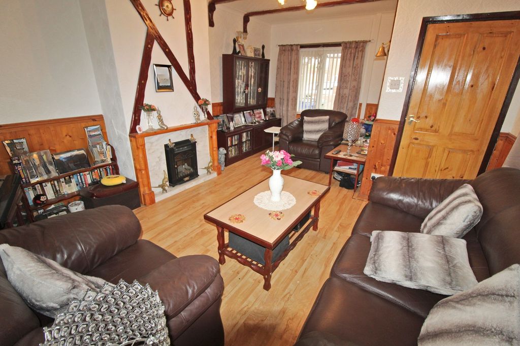 Property photo 2 of 19