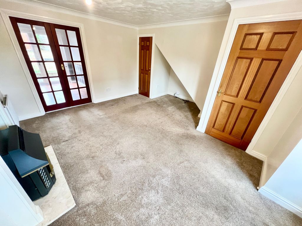 Property photo 3 of 18 Image