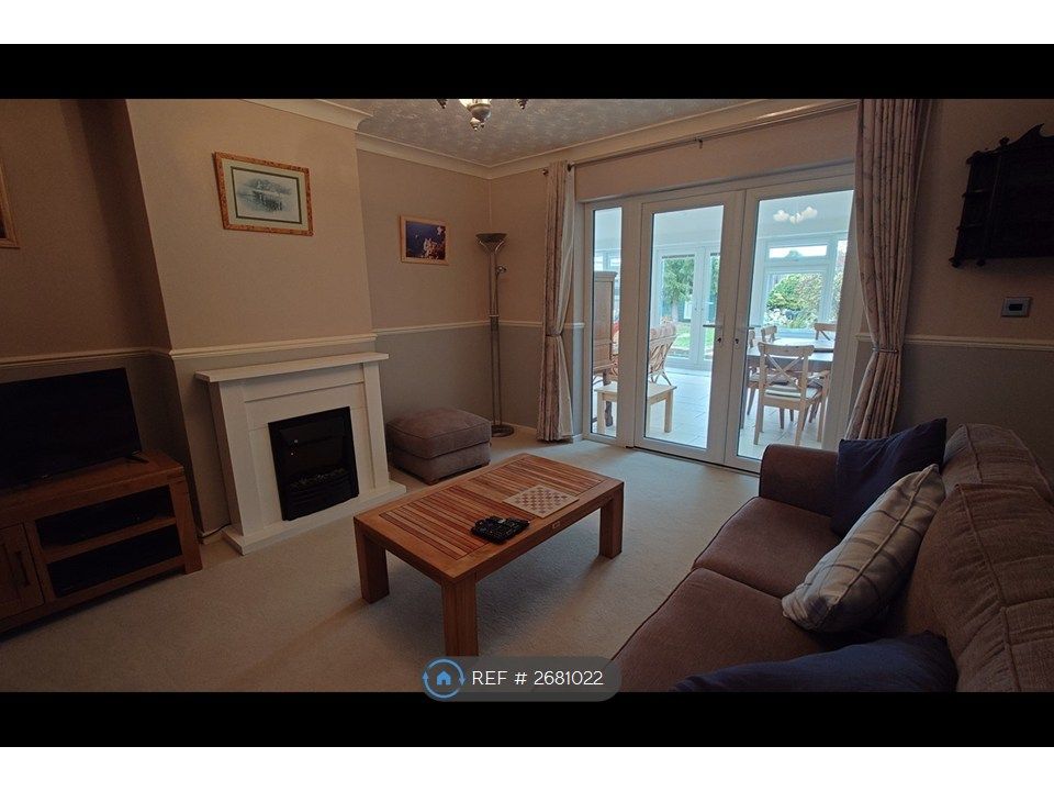 Property photo 3 of 12 Living Room