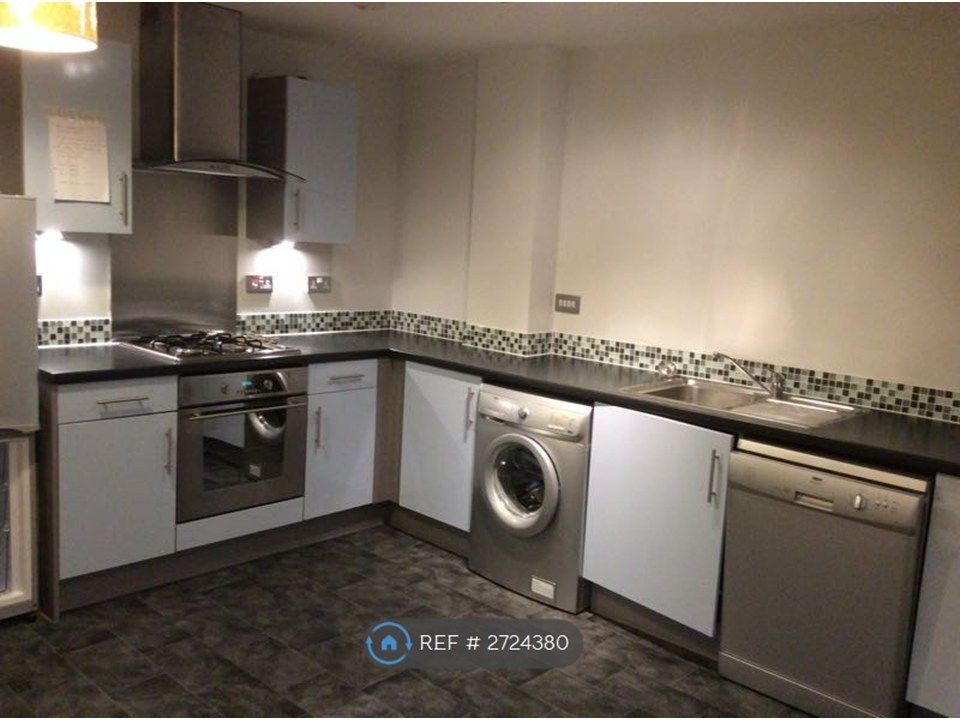 Property photo 3 of 15 Kitchen