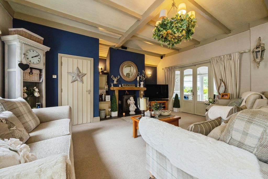 Property photo 2 of 34 Pbox-Img.Jpg