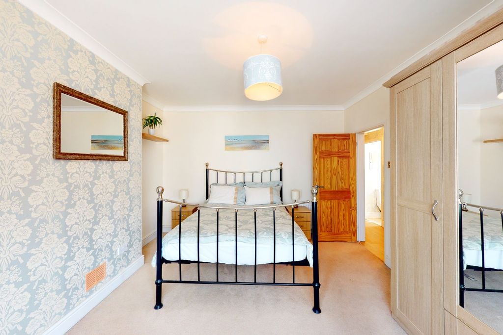 Property photo 3 of 9 5141302