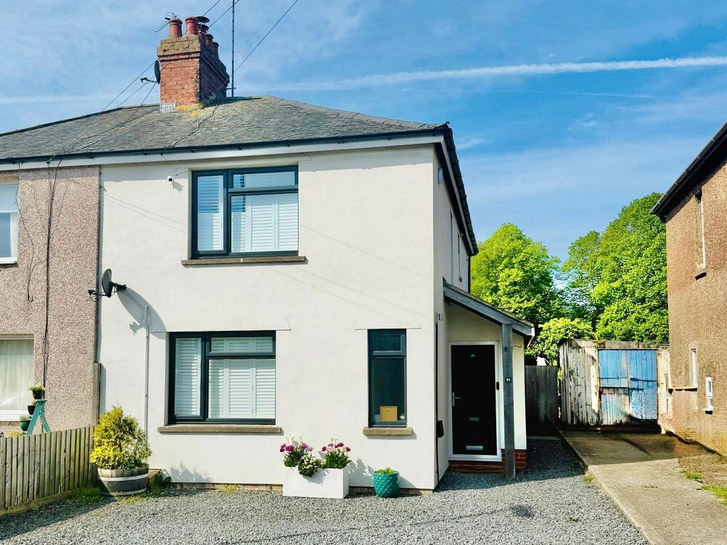Property photo 1 of 2
