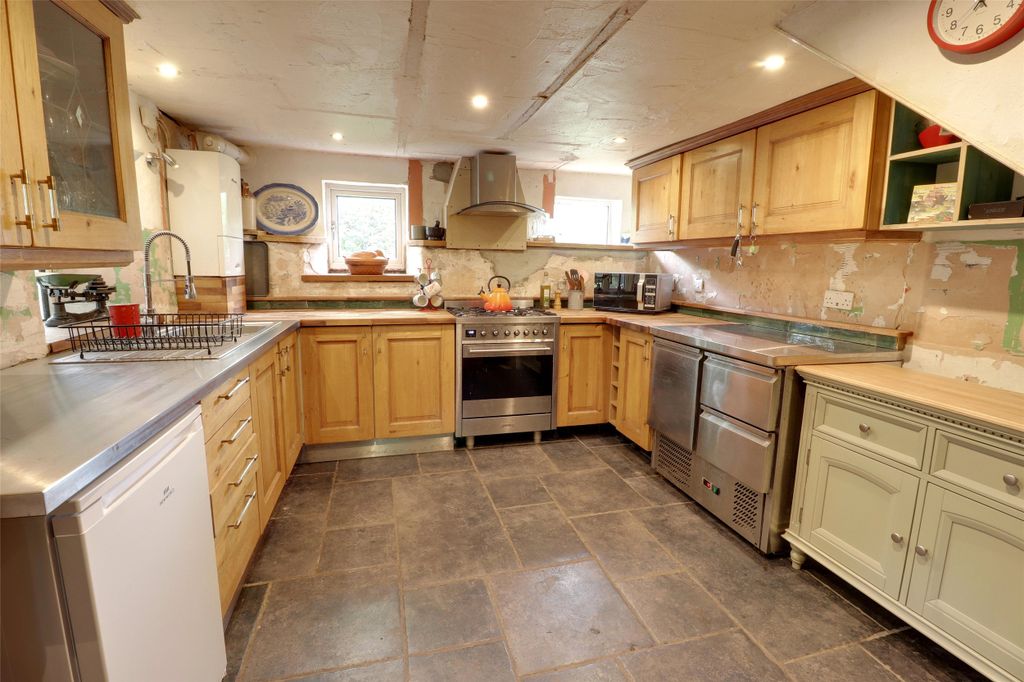 Property photo 2 of 12 Picture No. 02