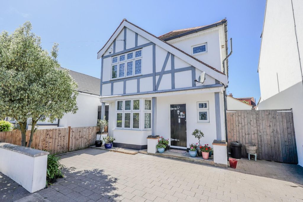 Property photo 1 of 31