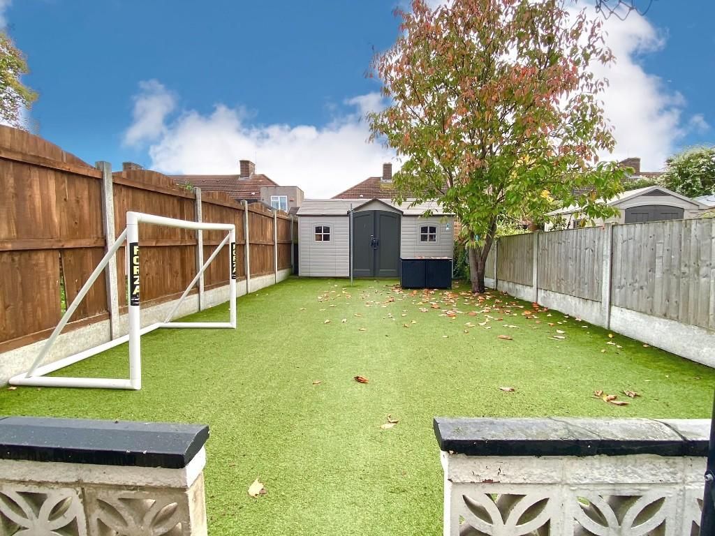 Property photo 2 of 27