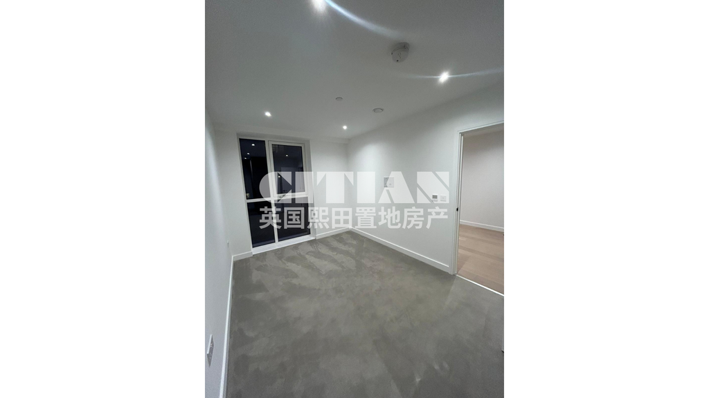 Property photo 3 of 12